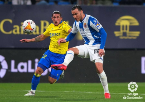 西甲-德托马斯绝平!西班牙人2-2加的斯 武磊未出场 西甲-德托马斯绝平!西班牙人2-2加的斯 武磊未出场