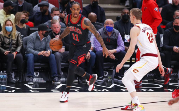 公牛117-104力克骑士结束四连败 德罗赞30+7马尔卡宁28分 公牛117-104力克骑士结束四连败 德罗赞30+7马尔卡宁28分