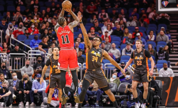 魔术114-95送公牛2连败 德罗赞空砍41+5双瓦格纳轰41分 魔术114-95送公牛2连败 德罗赞空砍41+5双瓦格纳轰41分