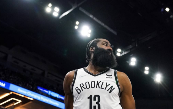 27日NBA前瞻:哈登约基奇领袖对决 太阳盼再擒爵士冲8连胜 27日NBA前瞻:哈登约基奇领袖对决 太阳盼再擒爵士冲8连胜