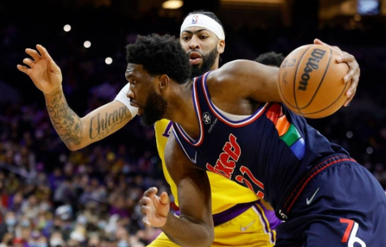 浓眉31+12詹姆斯缺阵 大帝26分76人105-87轻取湖人 浓眉31+12詹姆斯缺阵 大帝26分76人105-87轻取湖人