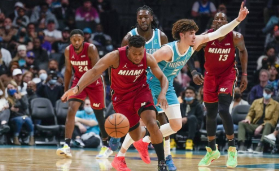 热火客场双加时111-107擒黄蜂 洛瑞25+9巴特勒15+10+8 热火客场双加时111-107擒黄蜂 洛瑞25+9巴特勒15+10+8