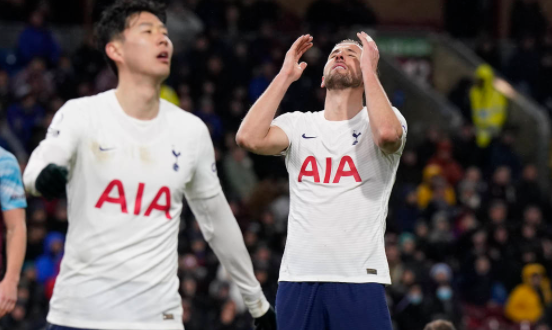 英超-热刺0-1负伯恩利近五轮联赛仅一胜 凯恩头球中框 英超-热刺0-1负伯恩利近五轮联赛仅一胜 凯恩头球中框