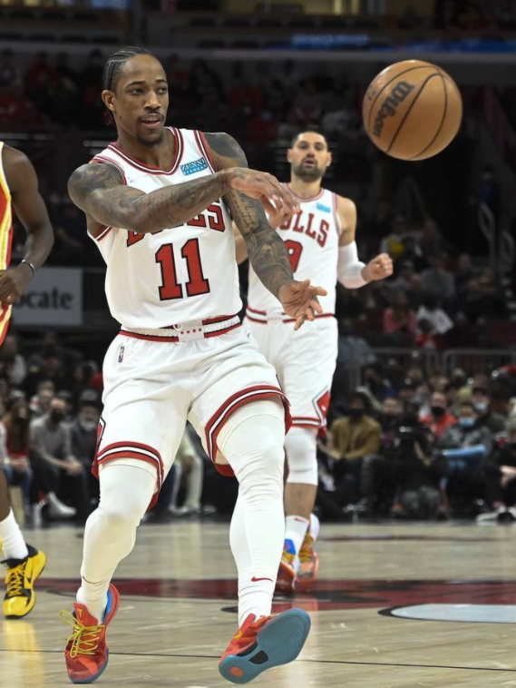 德罗赞砍下37+6屡中关键球 公牛112-108力克老鹰豪取6连胜 德罗赞砍下37+6屡中关键球 公牛112-108力克老鹰豪取6连胜