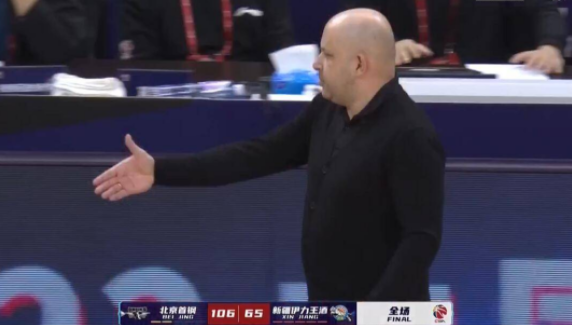 北京106-65大胜新疆迎第三阶段开门红 摩尔特里两双大汉17分 北京106-65大胜新疆迎第三阶段开门红 摩尔特里两双大汉17分