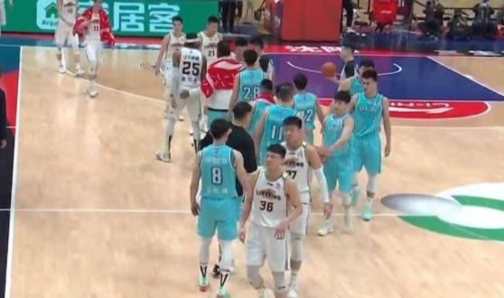 郭少缺阵赵继伟20分 青岛爆冷108-85大胜辽宁结束5连败 郭少缺阵赵继伟20分 青岛爆冷108-85大胜辽宁结束5连败