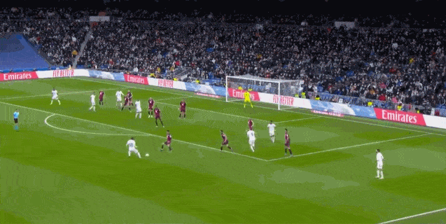 莫德里奇世界波轰进死角 莫德里奇世界波轰进死角