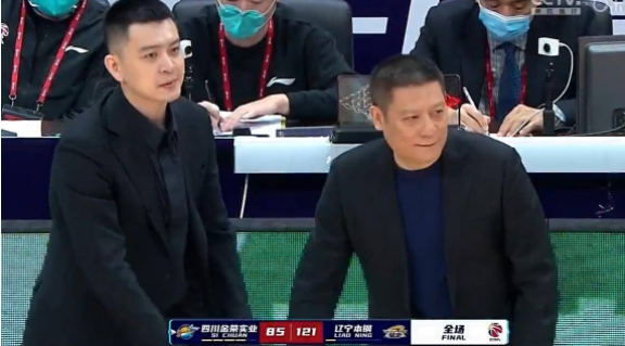 辽宁121-85狂胜四川迎4连胜 郭艾伦30+4付豪26分 辽宁121-85狂胜四川迎4连胜 郭艾伦30+4付豪26分