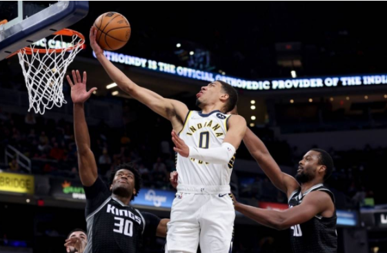 希尔德25+7哈里伯顿13+15 残阵国王110-109绝杀步行者 希尔德25+7哈里伯顿13+15 残阵国王110-109绝杀步行者