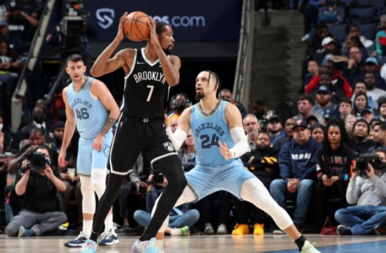 杜兰特35+11+8欧文空砍43分 灰熊7人得分上双132-120胜篮网 杜兰特35+11+8欧文空砍43分 灰熊7人得分上双132-120胜篮网