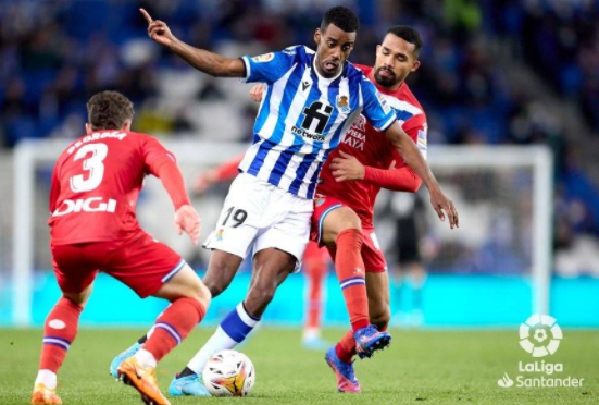 西甲-皇家社会1-0绝杀西班牙人 武磊未出场伊萨克点球破门 西甲-皇家社会1-0绝杀西班牙人 武磊未出场伊萨克点球破门