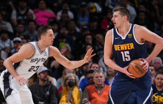 约老师空砍41+17无力回天 马刺全民皆兵116-97大胜掘金 约老师空砍41+17无力回天 马刺全民皆兵116-97大胜掘金