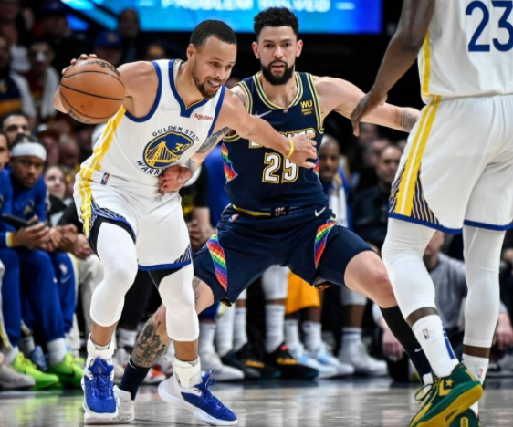 约基奇37+8水花得分均30+ 掘金126-121险胜勇士总比分1-3 约基奇37+8水花得分均30+ 掘金126-121险胜勇士总比分1-3