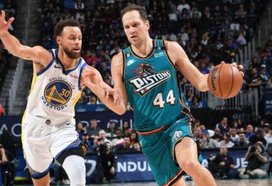 NBA-活塞128-114胜勇士止5连败 库里32+6普尔30分 状元准三双 NBA-活塞128-114胜勇士止5连败 库里32+6普尔30分 状元准三双