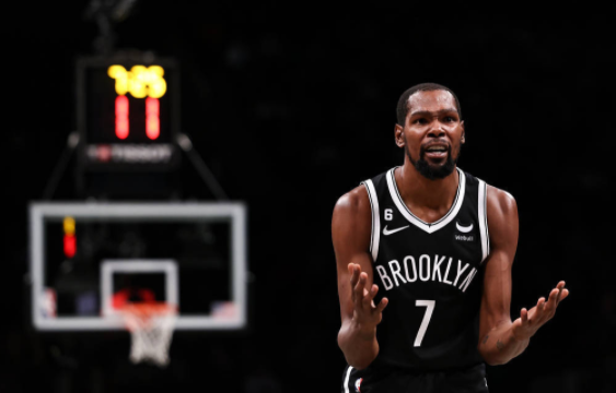 拉文29+5欧文低迷 杜兰特空砍32+9+6篮网99-108负公牛 拉文29+5欧文低迷 杜兰特空砍32+9+6篮网99-108负公牛