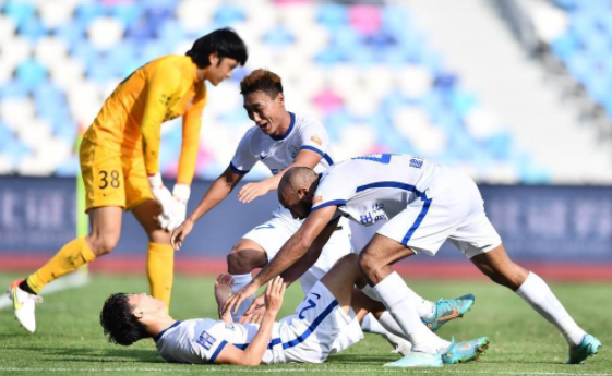 中超-沧州雄狮2-0长春亚泰近5轮首胜 马辅渔破门奥乌苏建功 中超-沧州雄狮2-0长春亚泰近5轮首胜 马辅渔破门奥乌苏建功