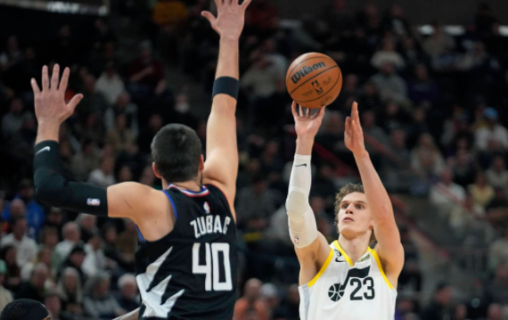 克拉克森33+5沃尔26分 马尔卡宁23+9爵士125-112轻取快船 克拉克森33+5沃尔26分 马尔卡宁23+9爵士125-112轻取快船