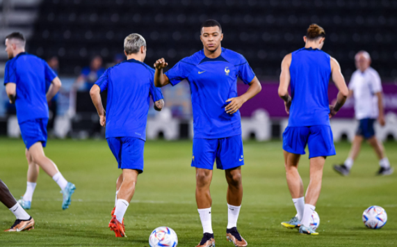 世界杯前瞻-法国VS波兰:莱万姆巴佩神锋对决 波兰期待创40年历史 世界杯前瞻-法国VS波兰:莱万姆巴佩神锋对决 波兰期待创40年历史