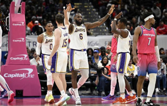 浓眉55+17 湖人130-119击退奇才 詹皇29+8+6威少15助攻 浓眉55+17 湖人130-119击退奇才 詹皇29+8+6威少15助攻