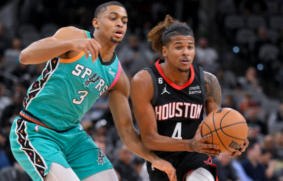 NBA-火箭107-118负马刺 K-约翰逊32分申京16+11 小史密斯23分 NBA-火箭107-118负马刺 K-约翰逊32分申京16+11 小史密斯23分