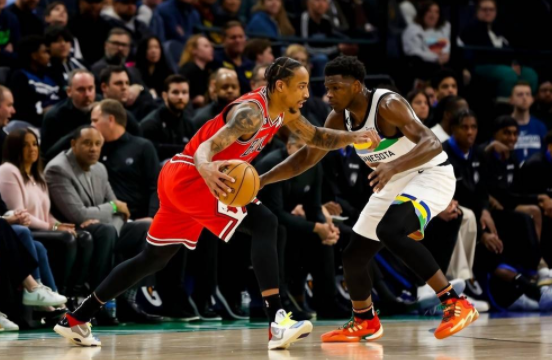 爱德华兹37+11德罗赞29分 拉塞尔28+8森林狼150-126大胜公牛 爱德华兹37+11德罗赞29分 拉塞尔28+8森林狼150-126大胜公牛