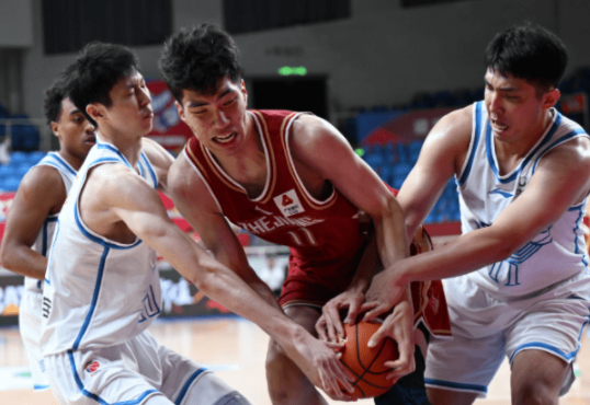 余嘉豪22分7篮板5盖帽 浙江6人上双118-86大胜四川 余嘉豪22分7篮板5盖帽 浙江6人上双118-86大胜四川