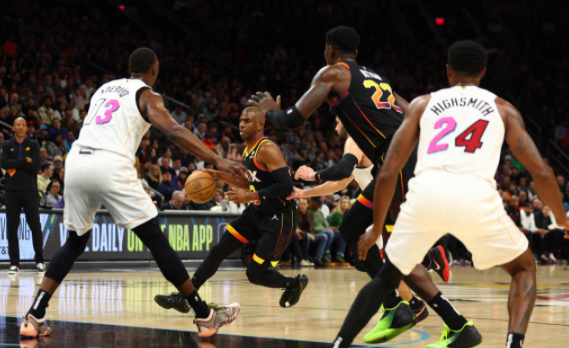 NBA-热火104-96胜太阳 巴特勒20分保罗伤退 奥拉迪波26分赛季新高 NBA-热火104-96胜太阳 巴特勒20分保罗伤退 奥拉迪波26分赛季新高