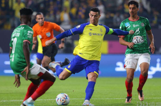 沙特超-利雅得胜利1-0战胜伊蒂法克 C罗首秀!塔利斯卡破门 沙特超-利雅得胜利1-0战胜伊蒂法克 C罗首秀!塔利斯卡破门