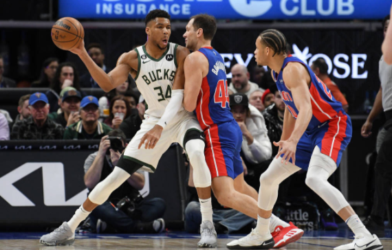 NBA-雄鹿150-130大胜活塞 字母哥29+12博杨33分 大洛波蒂斯发威 NBA-雄鹿150-130大胜活塞 字母哥29+12博杨33分 大洛波蒂斯发威