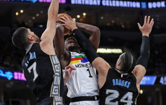 莫兰特准三双贝恩20分 爱德华兹17分森林狼107-128不敌灰熊 莫兰特准三双贝恩20分 爱德华兹17分森林狼107-128不敌灰熊