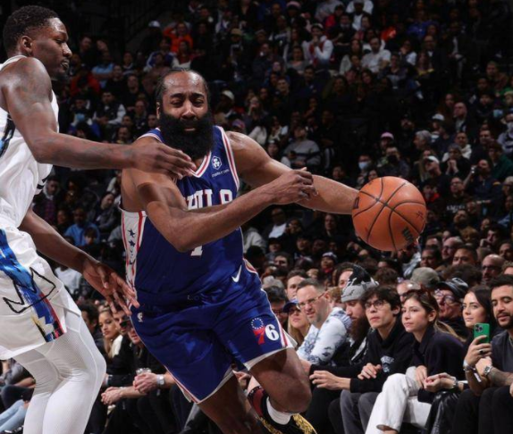 NBA-76人101-98赛季三杀篮网 恩比德37+13里程碑哈登29分 NBA-76人101-98赛季三杀篮网 恩比德37+13里程碑哈登29分