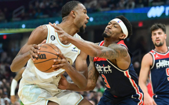 双枪合砍44分 莫布里20+8+4帽 比尔22+8 骑士117-94轻取奇才 双枪合砍44分 莫布里20+8+4帽 比尔22+8 骑士117-94轻取奇才