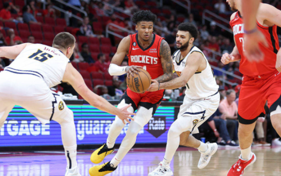 约基奇划水14+10杰伦-格林32分 申京20+10火箭爆冷124-103胜掘金 