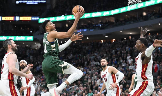 黑8奇迹!巴特勒42+8 字母哥38+20 热火加时128-126险胜淘汰雄鹿 黑8奇迹!巴特勒42+8 字母哥38+20 热火加时128-126险胜淘汰雄鹿