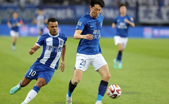 中超-埃德米尔森建功王秋明破门 津门虎1-1武汉三镇 中超-埃德米尔森建功王秋明破门 津门虎1-1武汉三镇