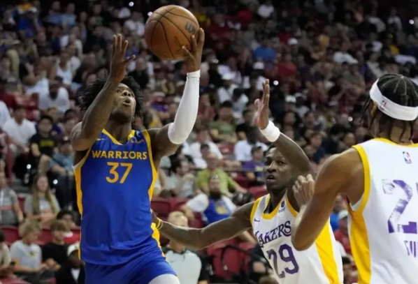 赌城夏联-克里斯蒂22+7 斯威德19分 桑托斯25+7 湖人103-96力克勇士 赌城夏联-克里斯蒂22+7 斯威德19分 桑托斯25+7 湖人103-96力克勇士