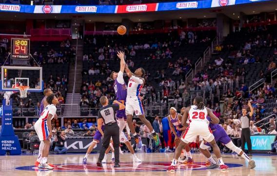 4分险胜!太阳新三巨头首秀合砍35分 7人上双加时130-126胜活塞 4分险胜!太阳新三巨头首秀合砍35分 7人上双加时130-126胜活塞