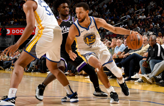 库里30分中三分绝杀福克斯25+7 勇士116-115险胜国王 库里30分中三分绝杀福克斯25+7 勇士116-115险胜国王