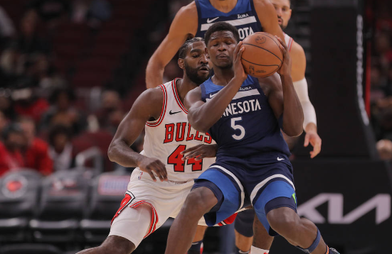 武切维奇两双爱德华兹19分 李凯尔5分森林狼114-105胜公牛 武切维奇两双爱德华兹19分 李凯尔5分森林狼114-105胜公牛