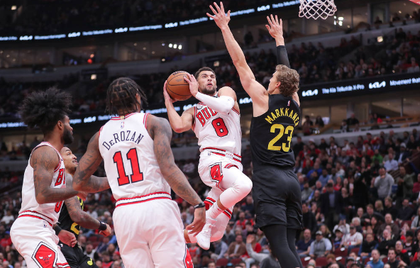 拉文24分 德罗赞21+5 马尔卡宁29+5 公牛130-113轻取爵士止3连败 拉文24分 德罗赞21+5 马尔卡宁29+5 公牛130-113轻取爵士止3连败