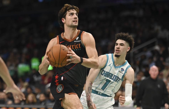 黄蜂124-117逆转奇才 鲍尔25+6+5 海沃德22+8 普尔14+6 黄蜂124-117逆转奇才 鲍尔25+6+5 海沃德22+8 普尔14+6