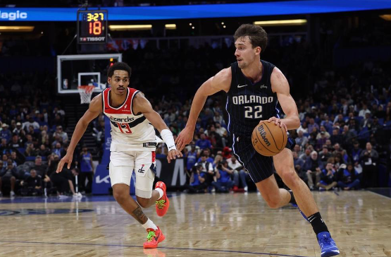 小瓦格纳31分库兹马24+6 萨格斯22分魔术139-120胜奇才豪取8连胜 小瓦格纳31分库兹马24+6 萨格斯22分魔术139-120胜奇才豪取8连胜