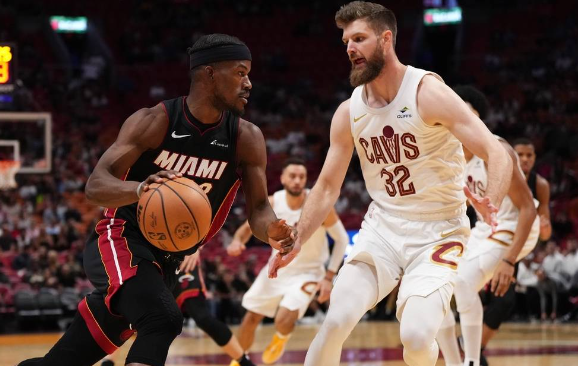 米切尔27+13+6 加兰18+6 巴特勒16+5 骑士111-99轻取热火 米切尔27+13+6 加兰18+6 巴特勒16+5 骑士111-99轻取热火