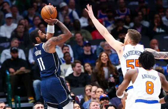 欧文爆砍44+10兰德尔32分 东契奇缺阵独行侠128-124胜尼克斯 欧文爆砍44+10兰德尔32分 东契奇缺阵独行侠128-124胜尼克斯