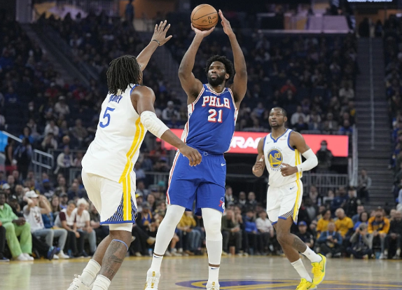 库里37+8+7 库明加26+7 哈里斯26+10 勇士119-107送76人4连败 库里37+8+7 库明加26+7 哈里斯26+10 勇士119-107送76人4连败