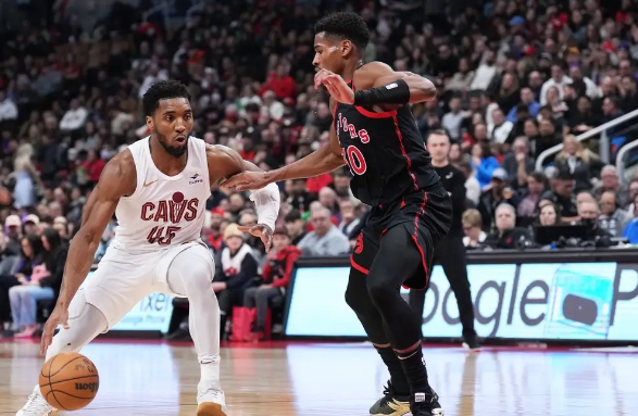 阿伦18+15 巴恩斯24+10+10 骑士8人上双119-95大胜猛龙迎9连胜 阿伦18+15 巴恩斯24+10+10 骑士8人上双119-95大胜猛龙迎9连胜