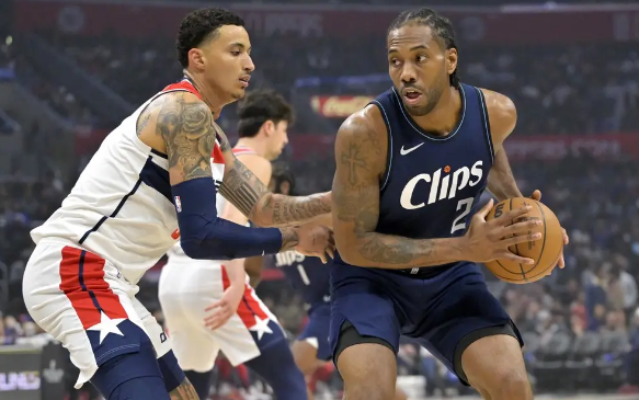 哈登28+8 小卡27+9 威少伤退 库兹马32+7 快船140-115送奇才14连败 哈登28+8 小卡27+9 威少伤退 库兹马32+7 快船140-115送奇才14连败