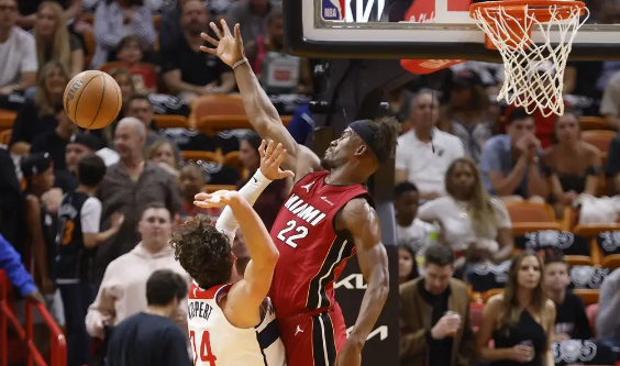 巴特勒23分库兹马32+9 阿德巴约两双奇才110-108胜热火 巴特勒23分库兹马32+9 阿德巴约两双奇才110-108胜热火