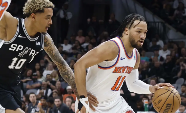 文班新高40+20+7 布伦森新高61+6成空砍 马刺加时130-126险胜尼克斯 文班新高40+20+7 布伦森新高61+6成空砍 马刺加时130-126险胜尼克斯