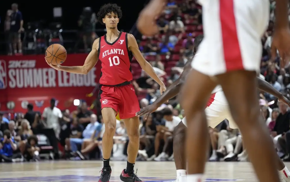 NBA夏联-状元大战榜眼！里萨谢18+5萨尔12分4封盖 奇才险胜老鹰 